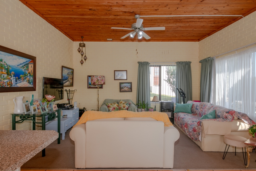 2 Bedroom Property for Sale in Pringle Bay Western Cape